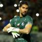 Esteghlal keeper Hosseini reaches milestone