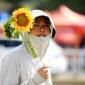 Chinese students sleep off heatwave in libraries and tents