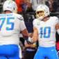 Justin Herbert keeps Chargers rolling toward playoffs with 34-17 win over Cowboys