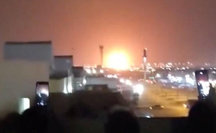 جهش قیمت نفت در پی حملات به تأسیسات نفتی کشورهای عربی