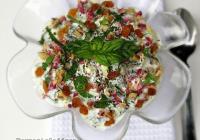Mast-o-Sabzi - Yogurt with Herbs, Raisins and Walnuts
