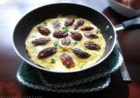 Omelette Khorma & Tokhm-e Morgh - Date & Egg Omelet